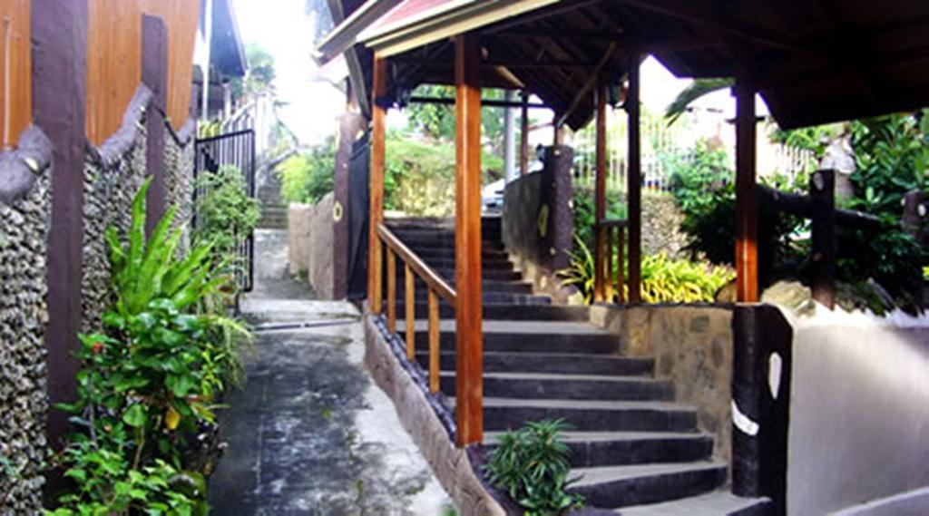 Casa Rey Francis Pensión House Tagbilaran City Exterior foto